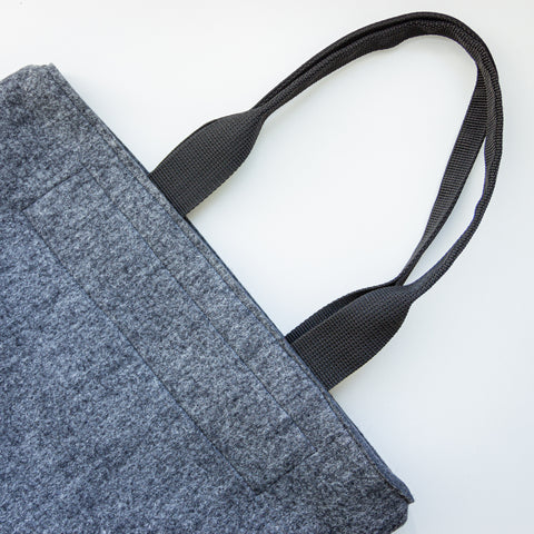 FILZTASCHE – GRAU